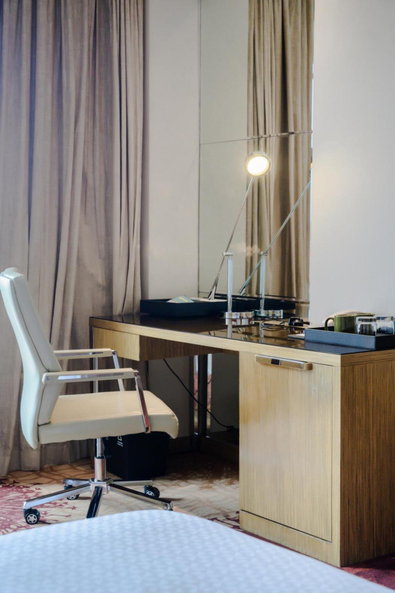 Four Points By Sheraton Qingdao, Chengyang Room photo